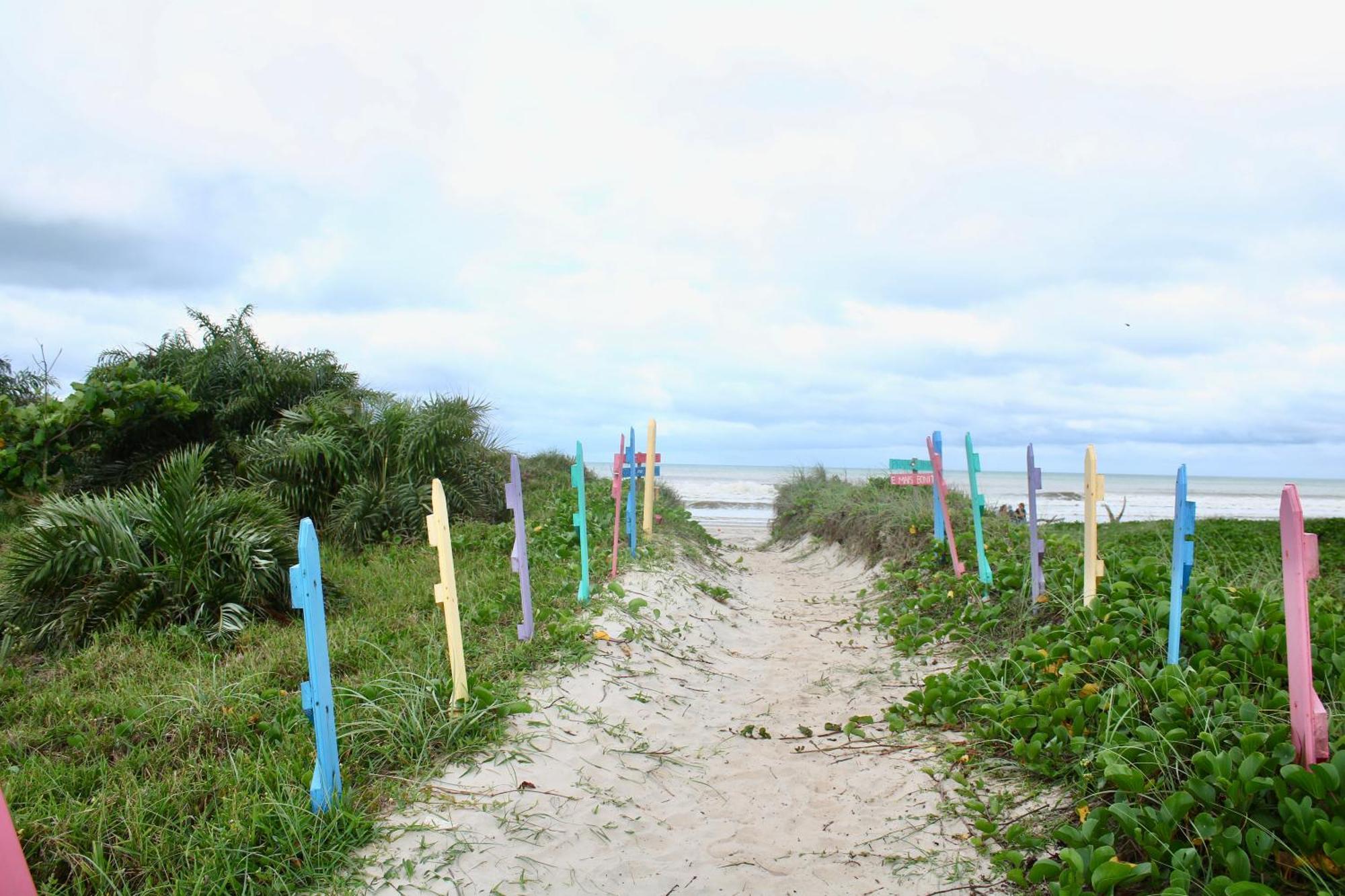 Pousada Recanto Beach House - Cabo Frio - Rj- Unamar- Cond Florestinha - 1 Min A Pe Da Praia Tamoios Exteriör bild